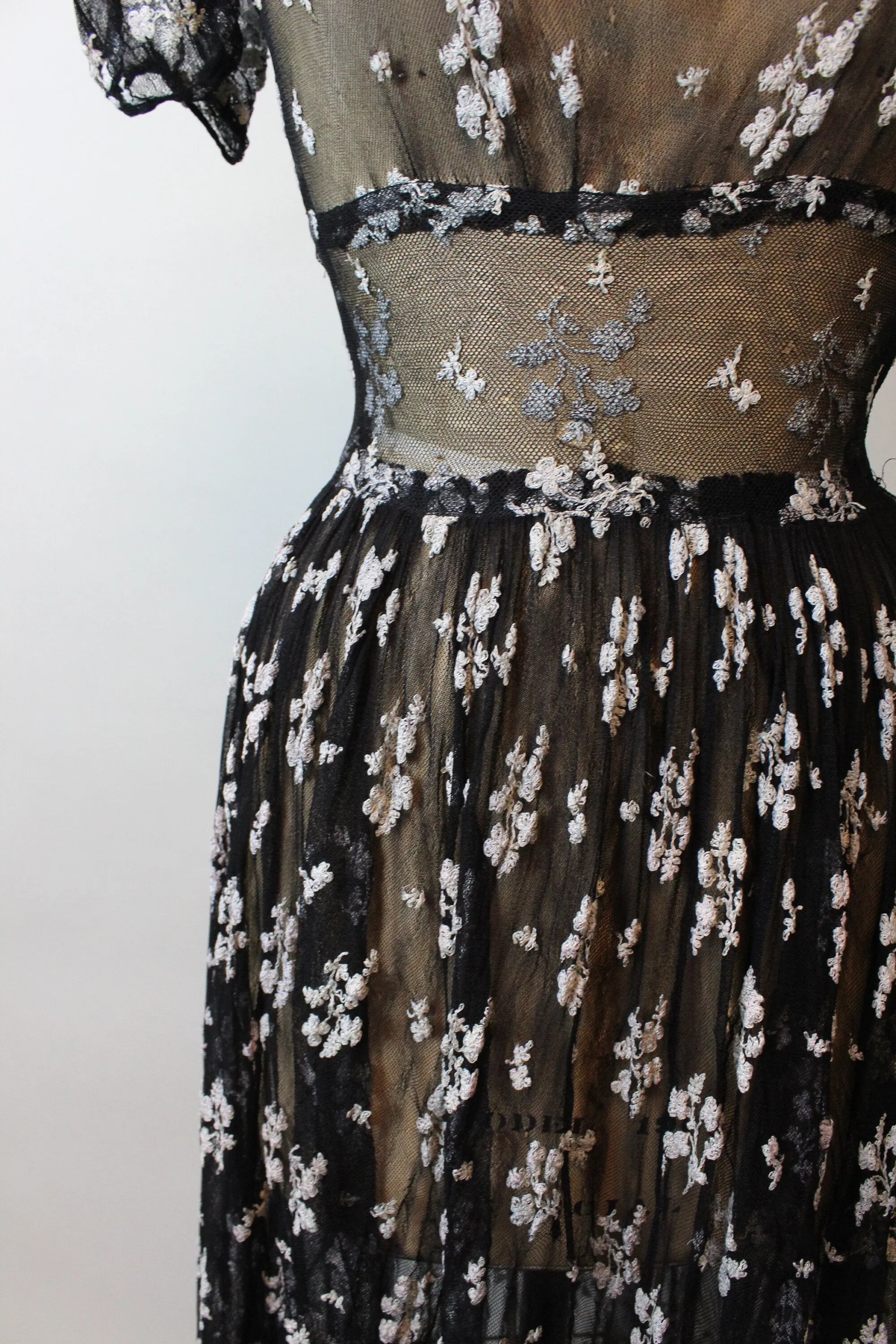 1930s EMBROIDERED mesh puff sleeves dress gown xs | new fall
