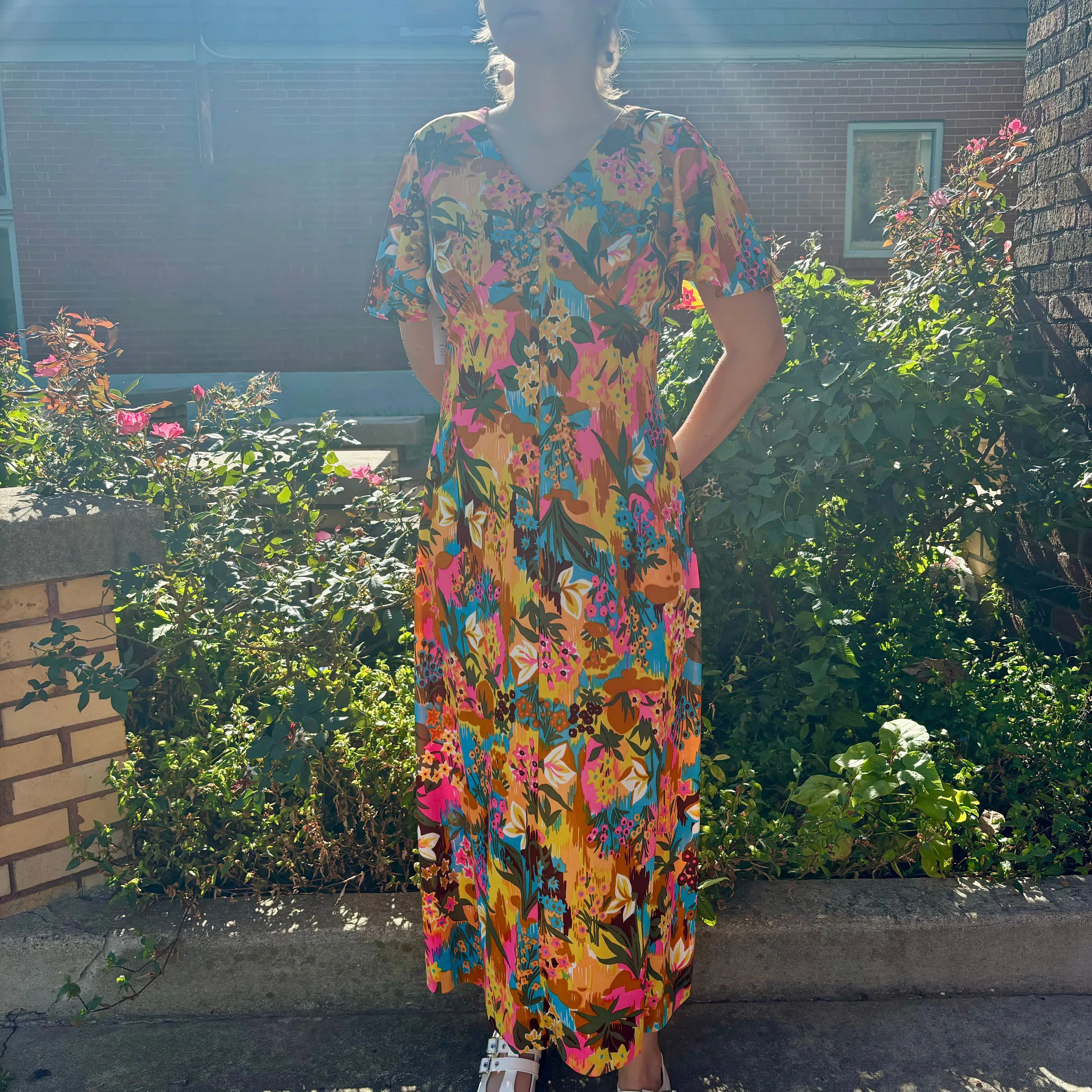 1960s psychedelic maxi dress w/flutter sleeves