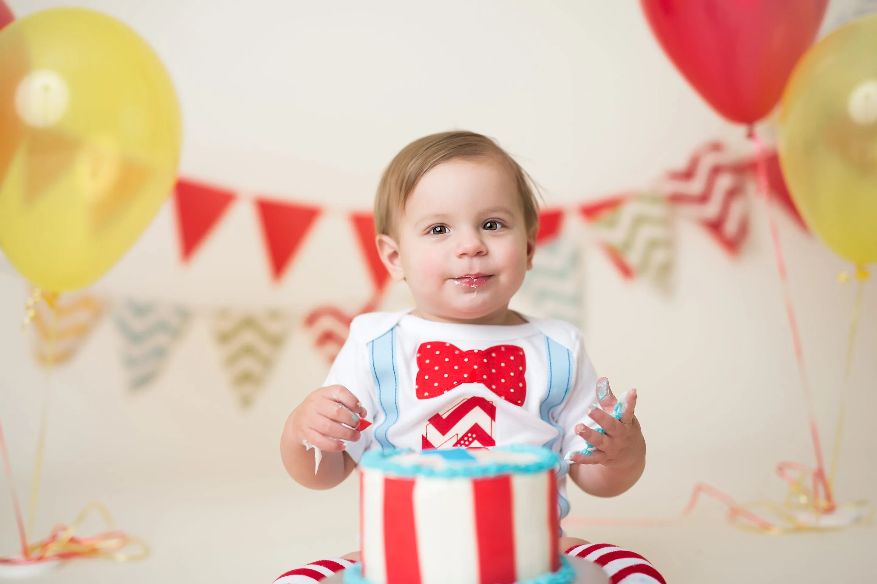 1st B-Day Boy Outfit - Carnival Dr. Seuss