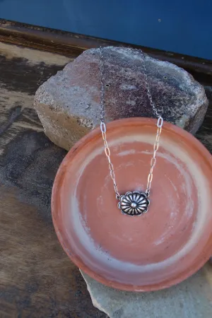 20023 DAINTY CONCHO CHAIN NL