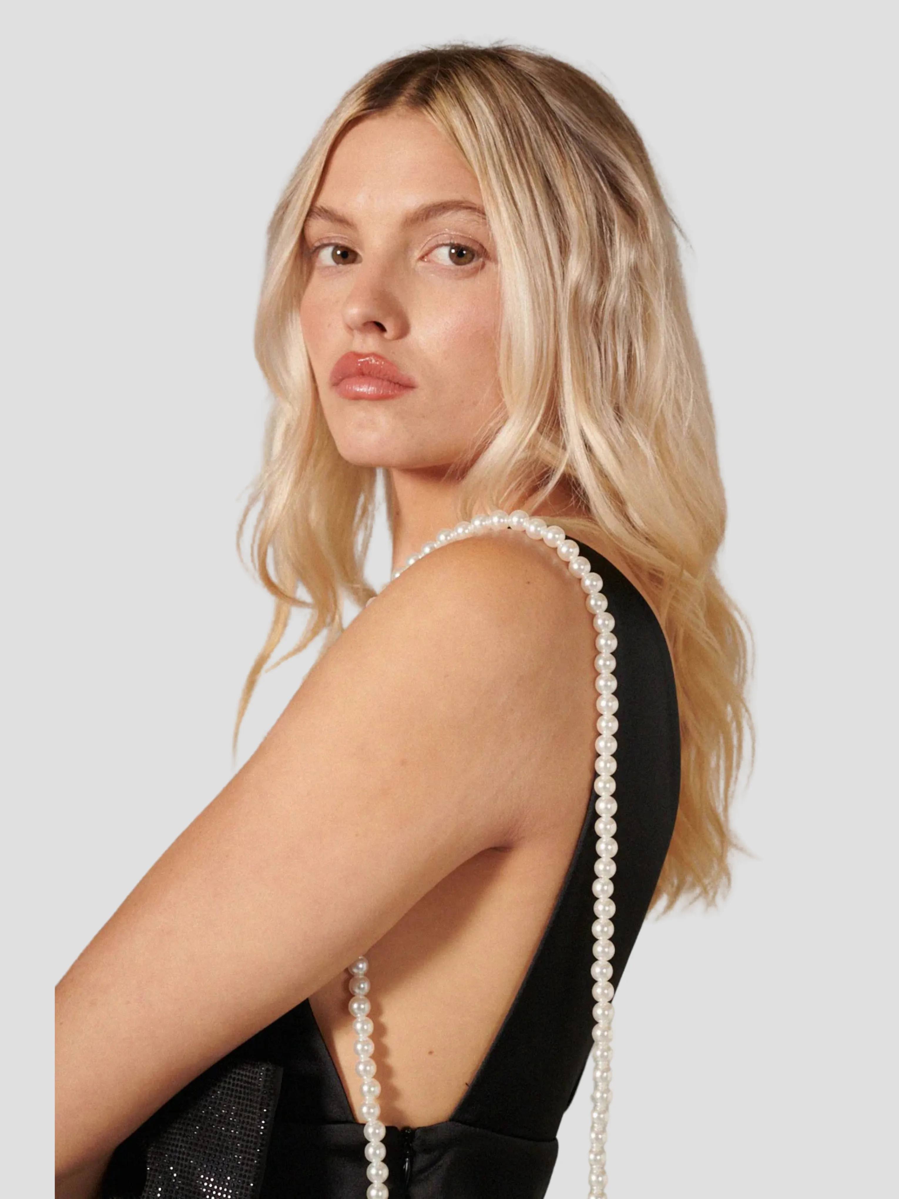 Agathe 47" Pearl Phone Chain