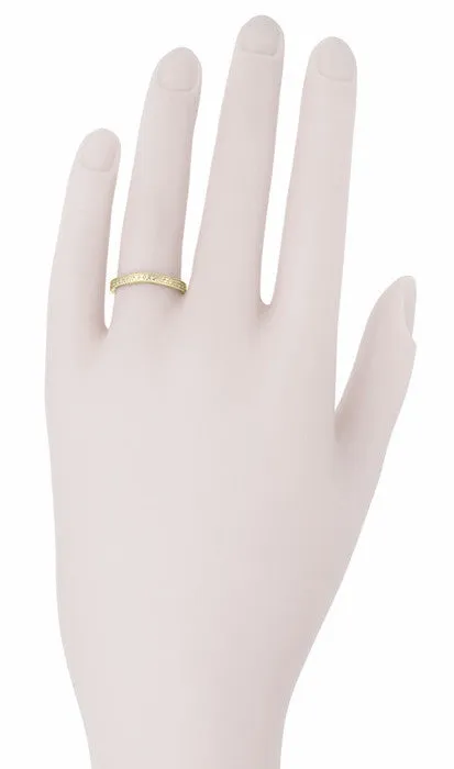 Art Deco Curved Engraved Wheat Wedding Band in 14 Karat Yellow Gold