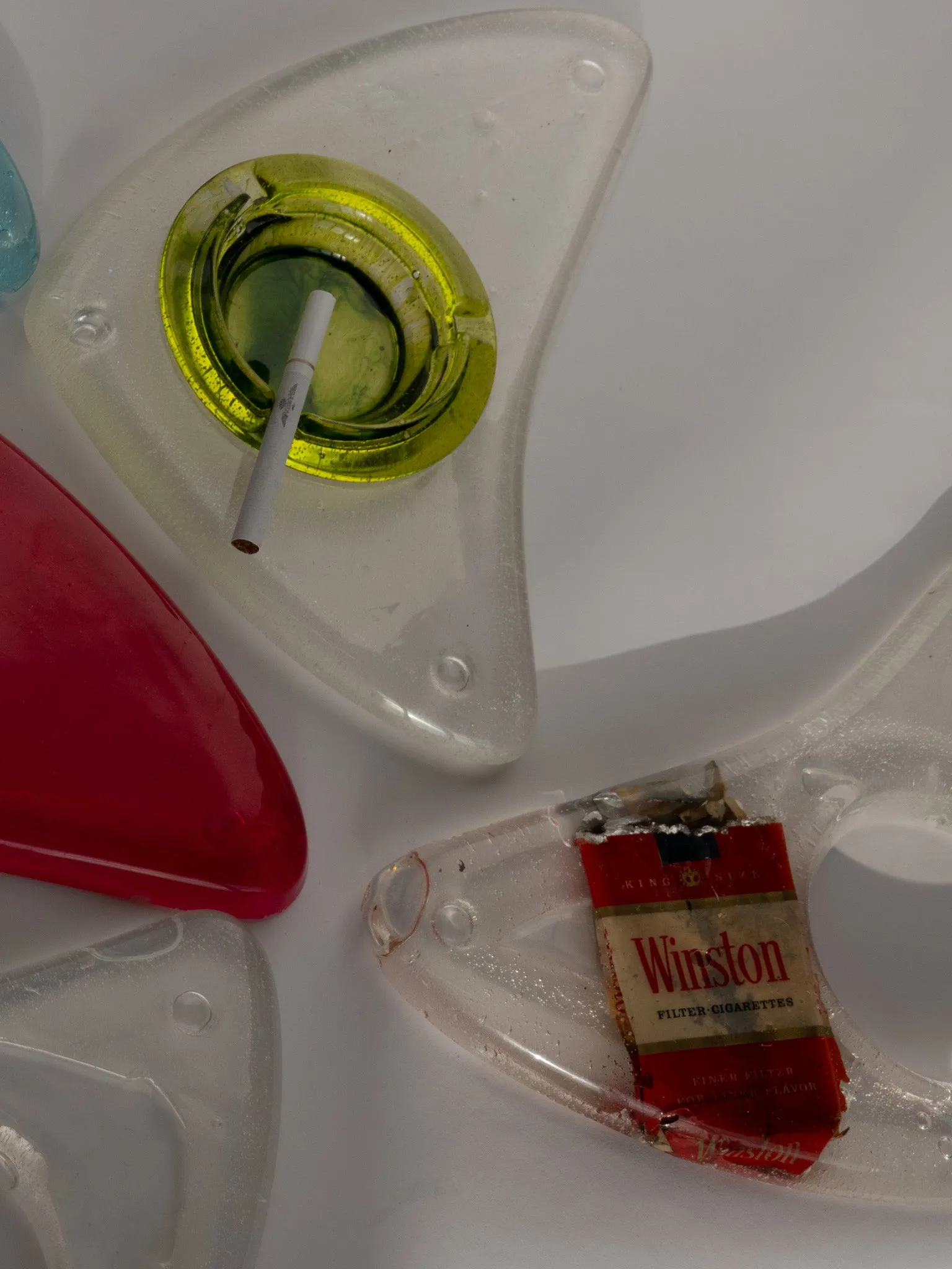 ATOMIC RESIN ASHTRAY | CLEAR WITH WINSTON