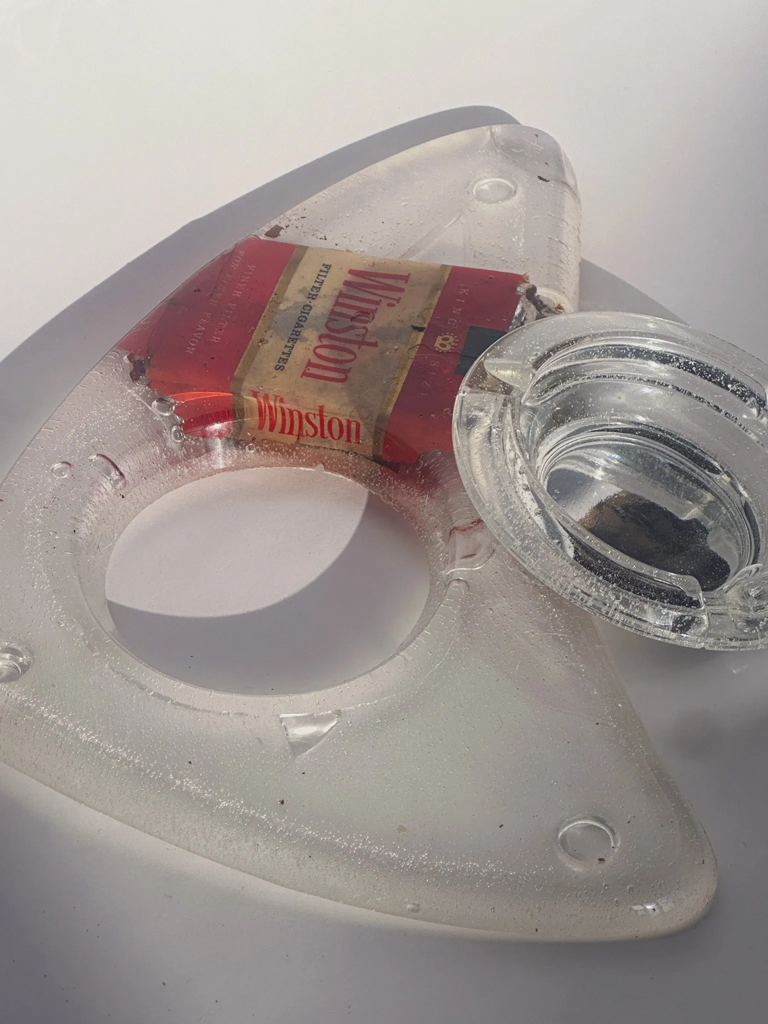 ATOMIC RESIN ASHTRAY | CLEAR WITH WINSTON