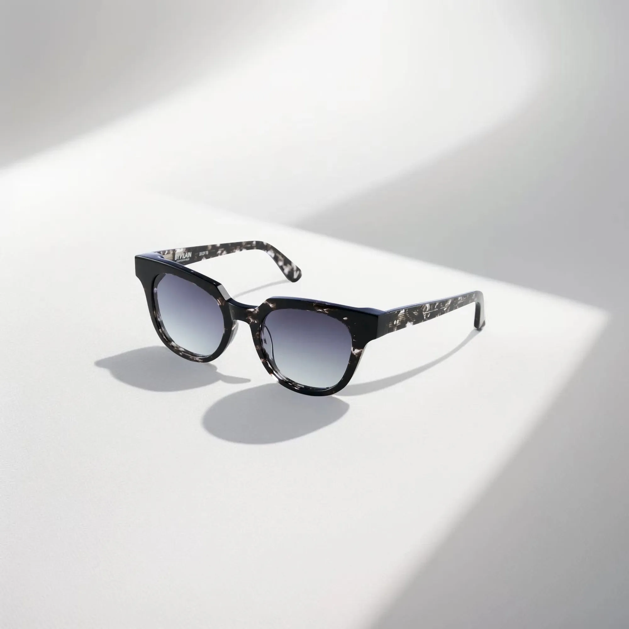 By Vilain HUNT Sunglasses