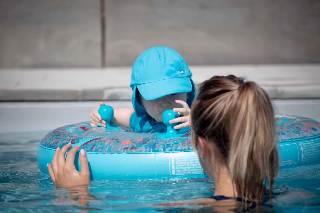 Casquette anti UV bébé nageur