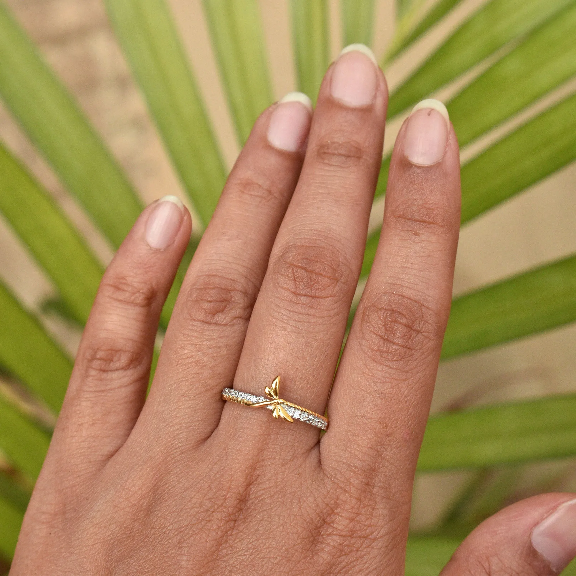 Dragonfly Ring in Gold and Diamond, Damselfly Ring