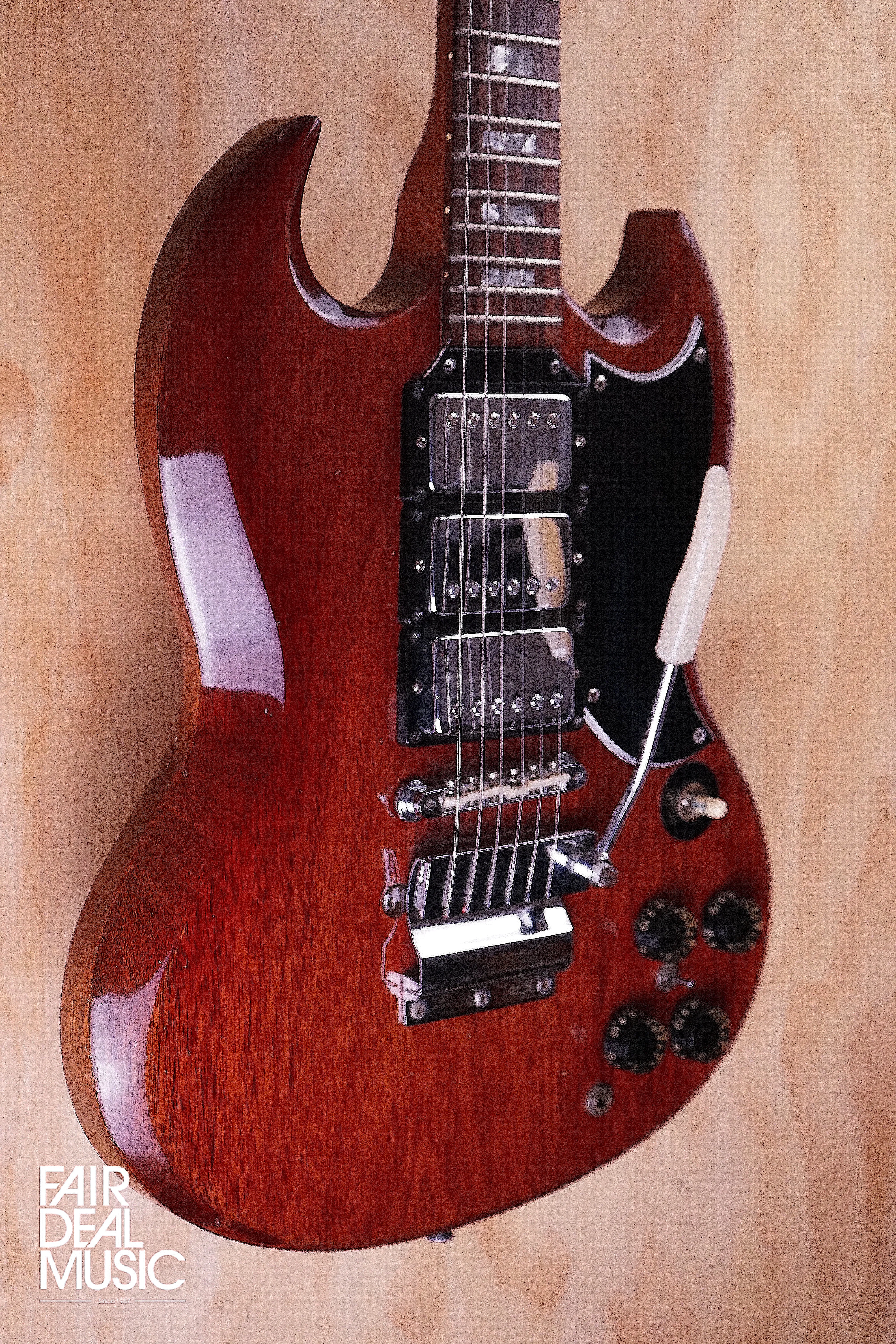 Gibson SG 1972 Vibrola Tremolo in Walnut, USED