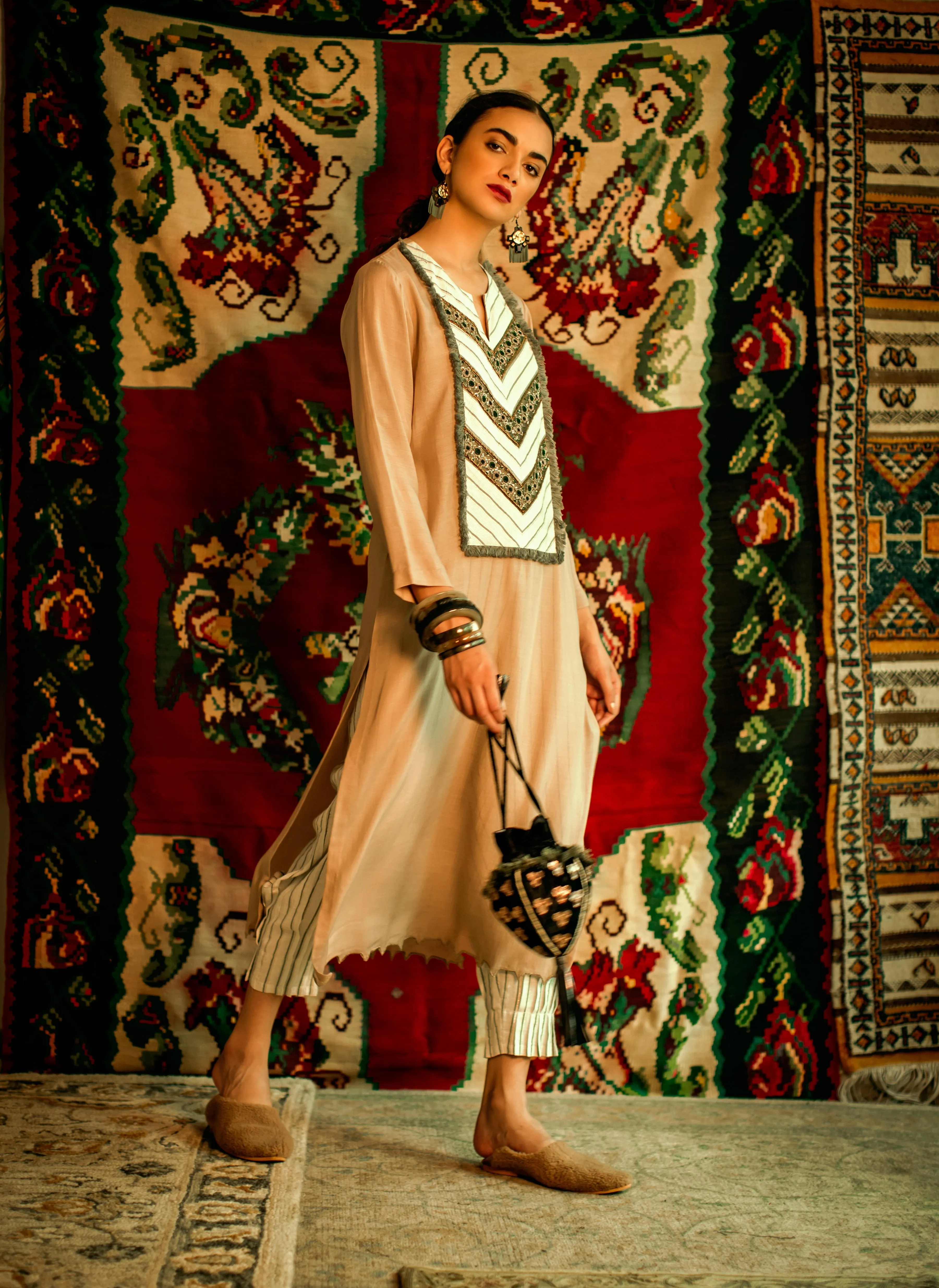 Heirloom  -   the-long-yoke-fatima-kurta