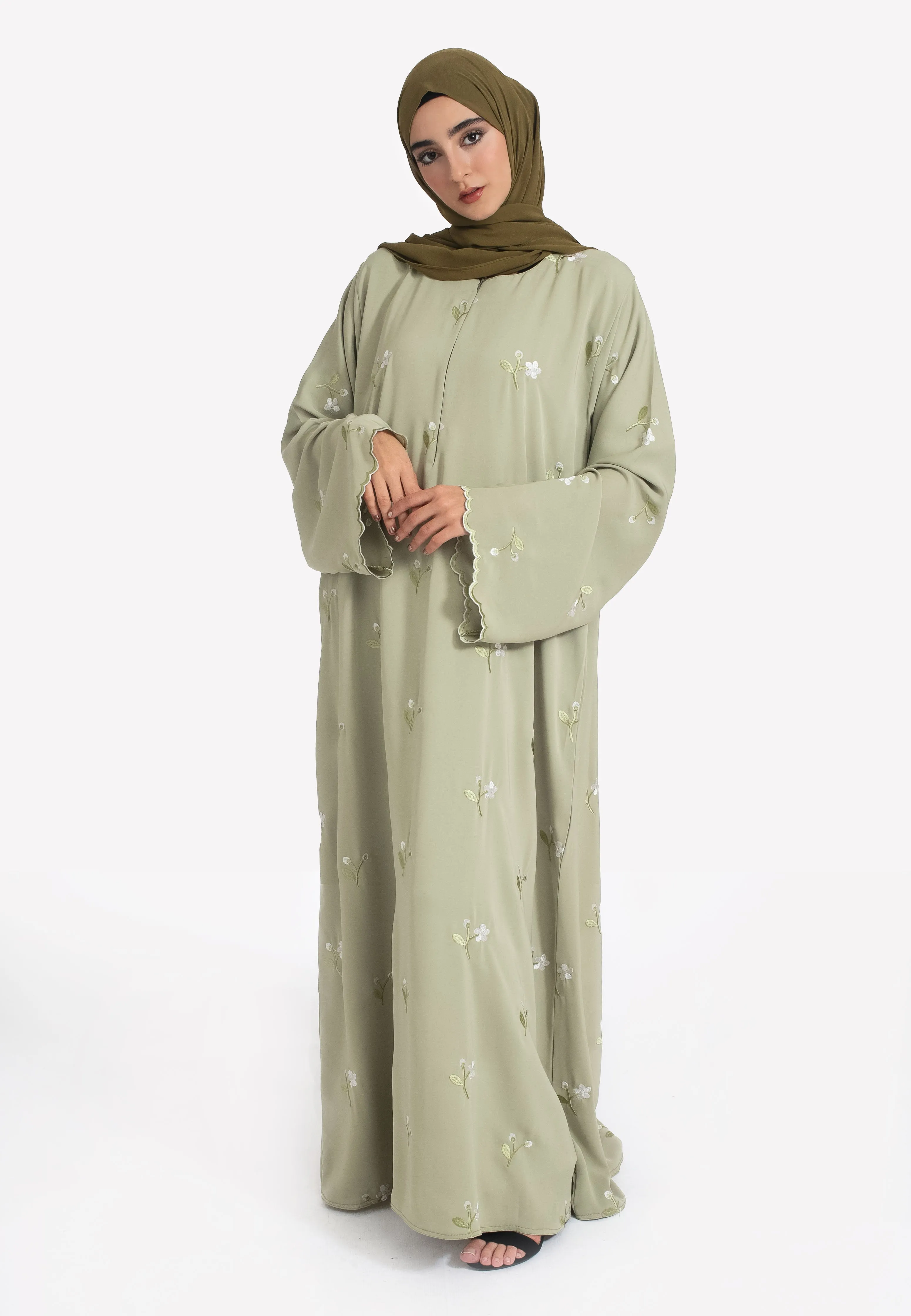 Jasmine Embroidered Closed Abaya With Zip - Pistachio