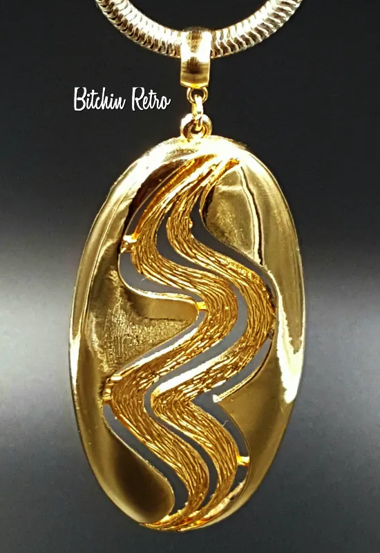 Lisner Vintage Pendant Necklace On Snake Chain with Groovy Mod Style