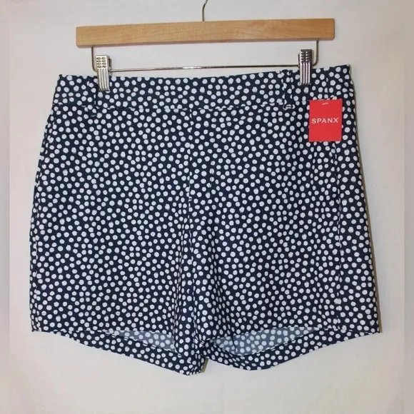 Lot of 2 NWT Spanx Sunshine Casual Stretchy Shorts Size Large in 4” &amp; 6”
