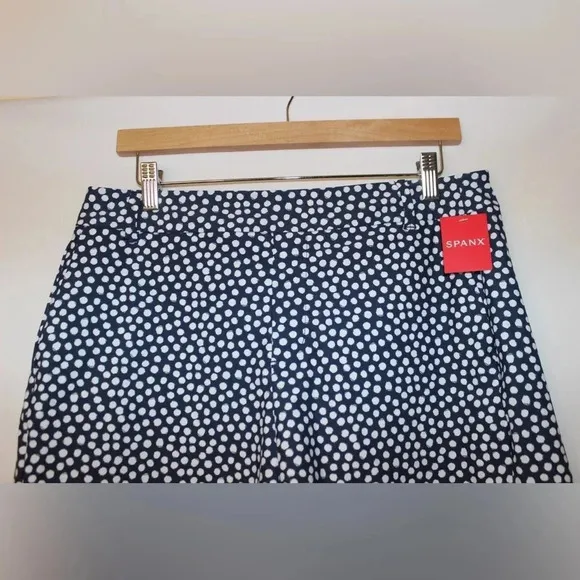 Lot of 2 NWT Spanx Sunshine Casual Stretchy Shorts Size Large in 4” &amp; 6”