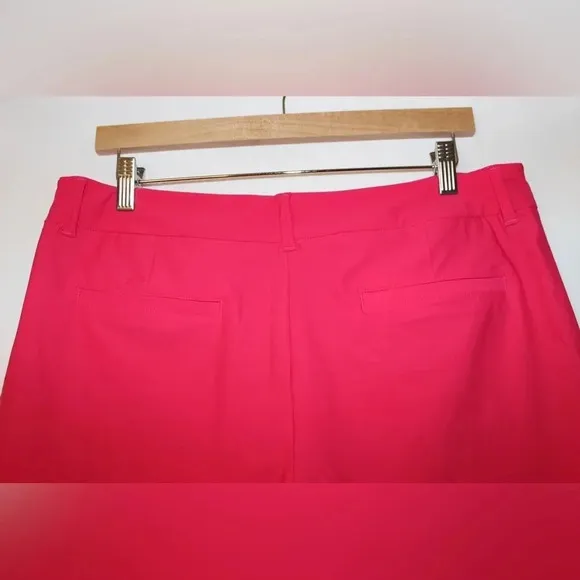 Lot of 2 NWT Spanx Sunshine Casual Stretchy Shorts Size Large in 4” &amp; 6”
