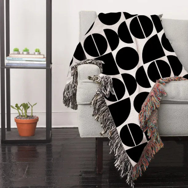Mid Century throw blanket, Black And White Modern Accent Made Of 100% Cotton. Stylish And Unique Decor