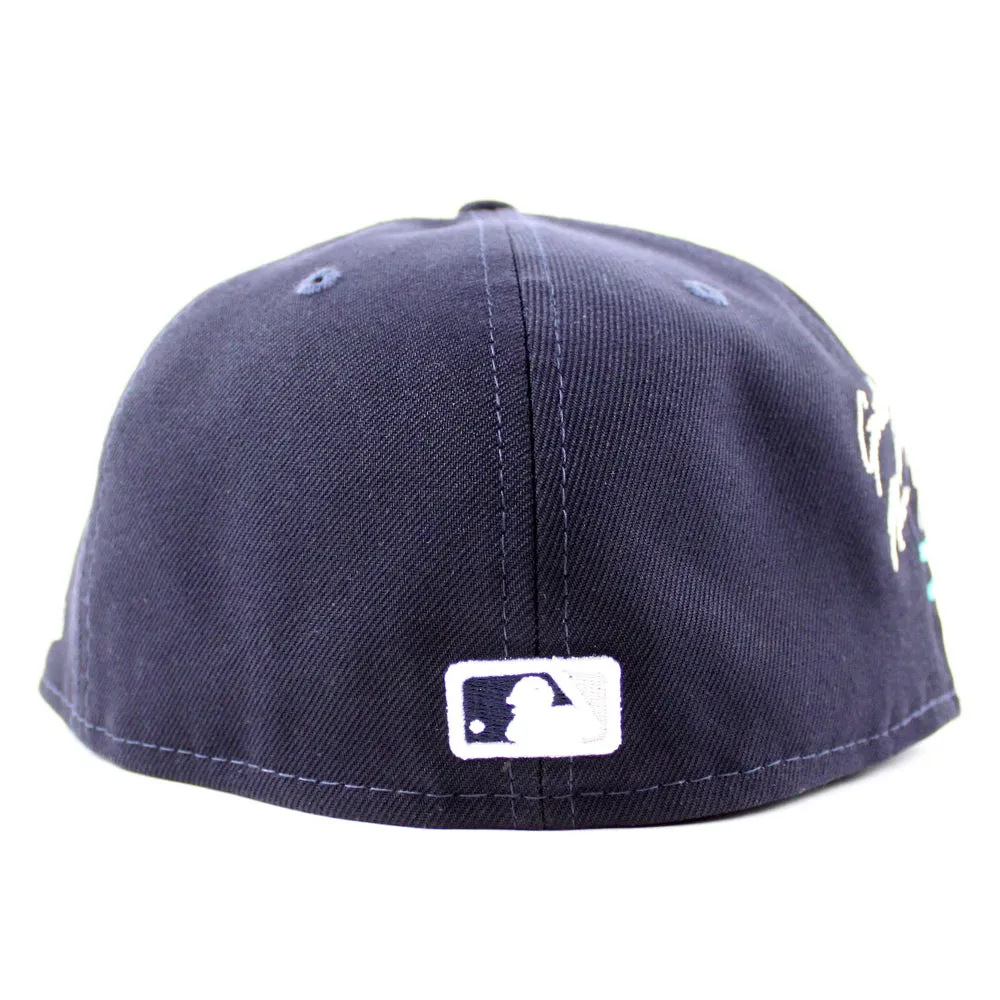 New York Yankees CLOUD ICON Statue Of Liberty New Era 59Fifty Fitted Hat (Team Color Gray Under Brim)