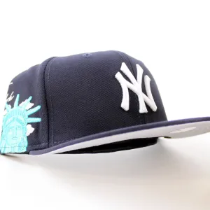 New York Yankees CLOUD ICON Statue Of Liberty New Era 59Fifty Fitted Hat (Team Color Gray Under Brim)