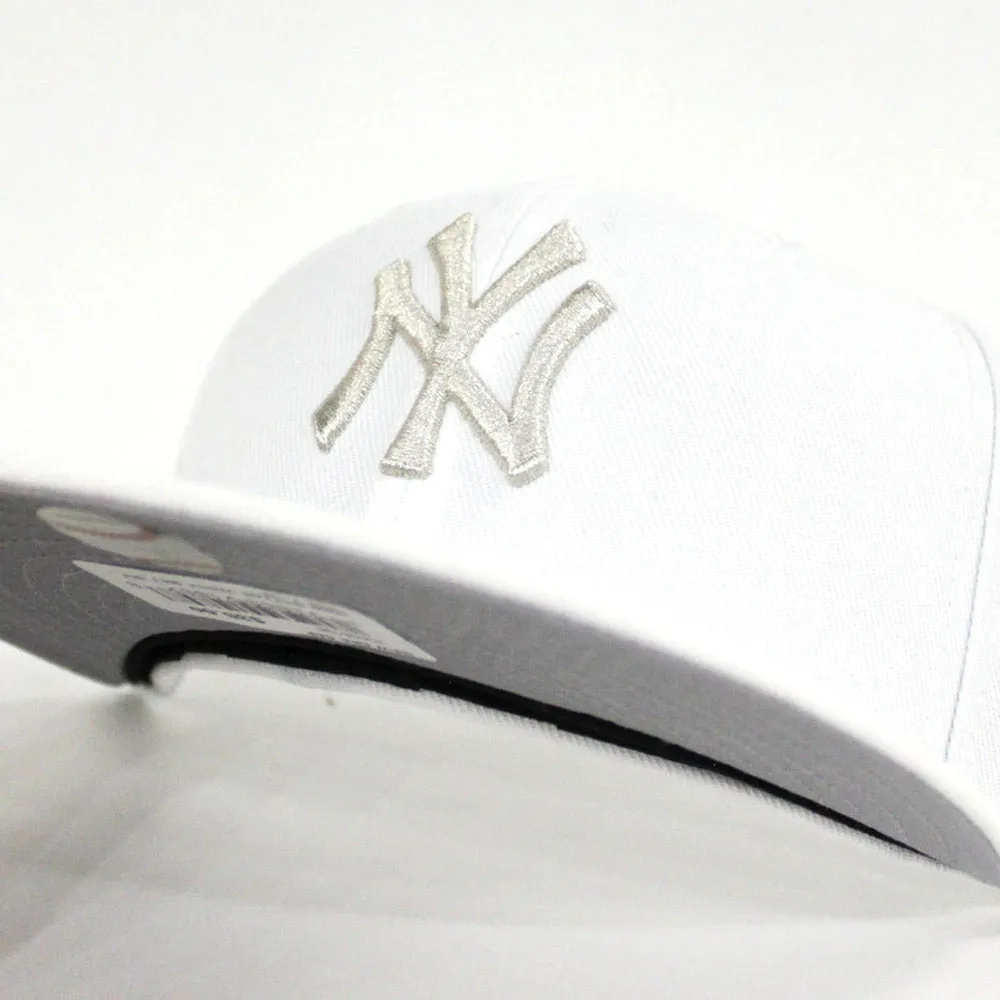 New York Yankees New Era 59Fifty Fitted Hat (Adidas Ultra Boost White M Silver Gray Under Brim)