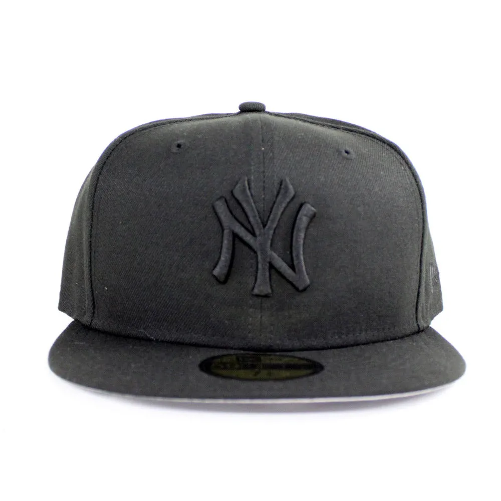 New York Yankees New Era 59Fifty Fitted Hat (Black on Black Gray Under Brim)