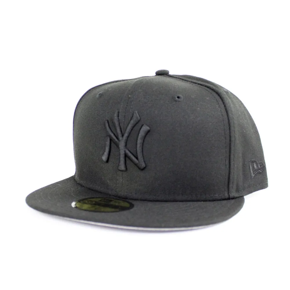 New York Yankees New Era 59Fifty Fitted Hat (Black on Black Gray Under Brim)