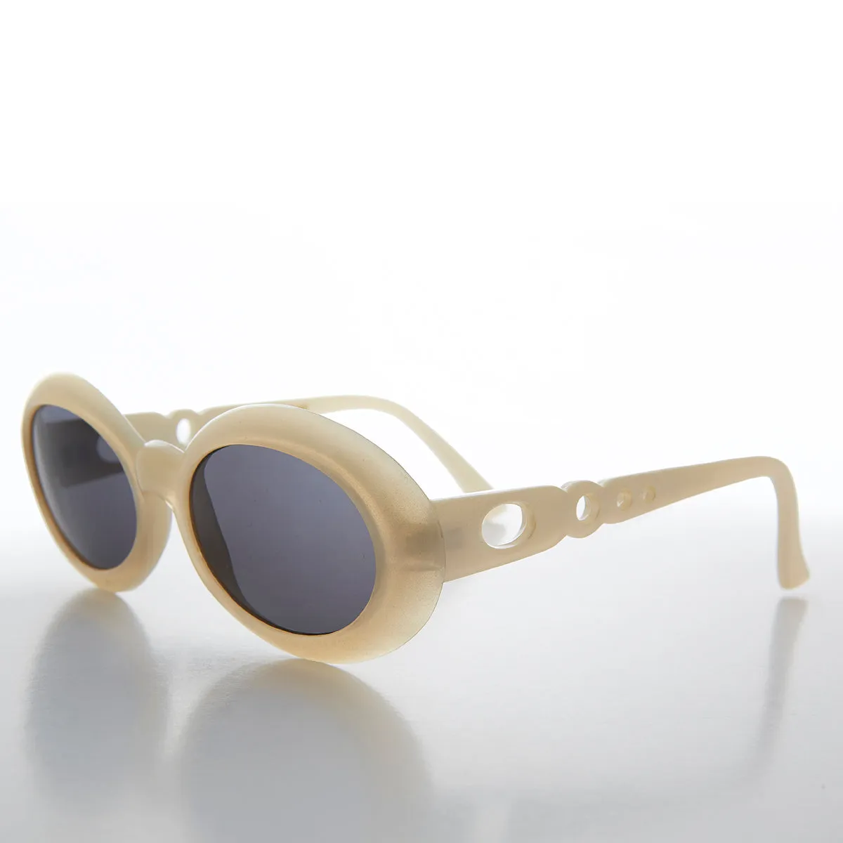 Oval Mod Retro Beatnik Vintage Sunglass - Mable