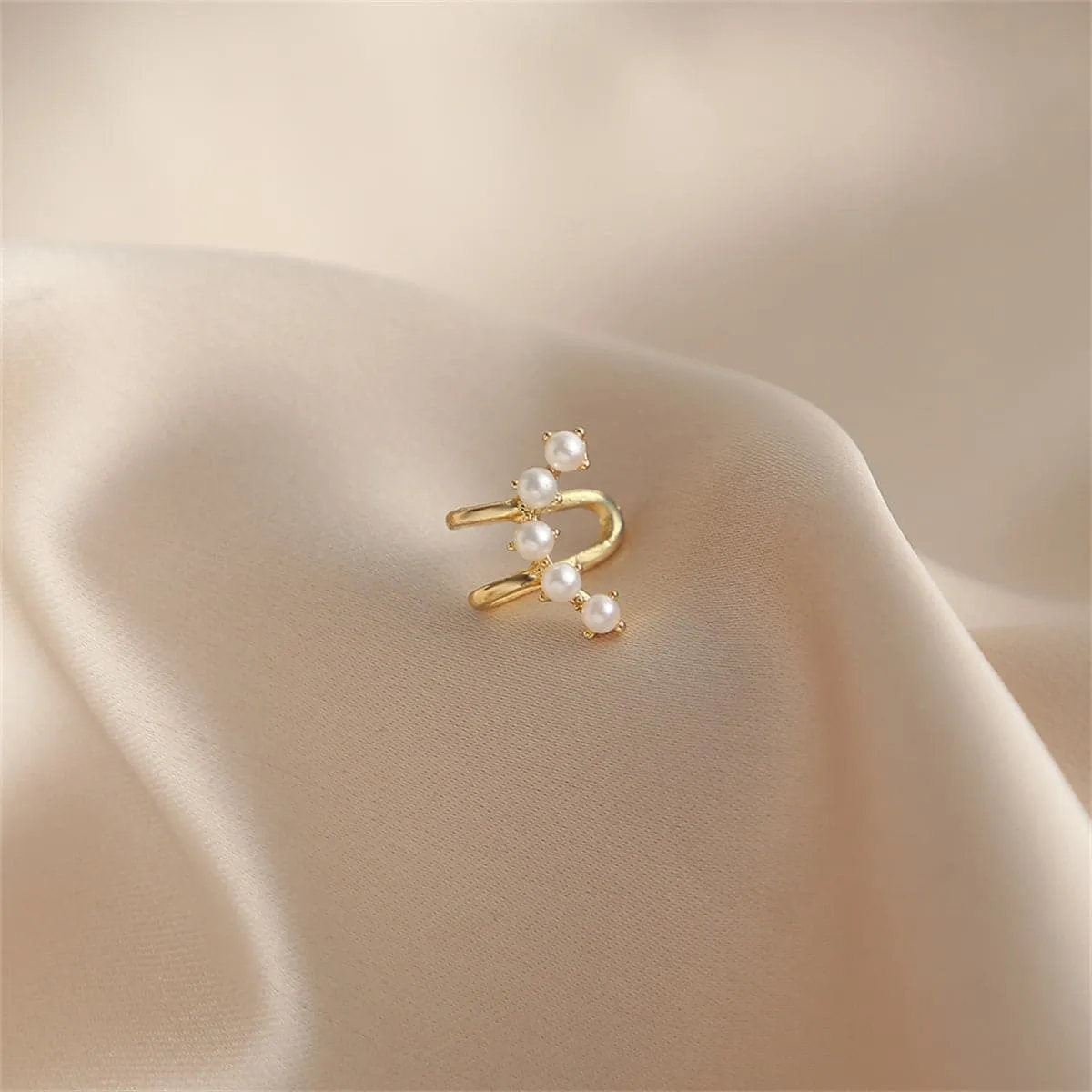 Pearl & 18K Gold-Plated Ear Cuff