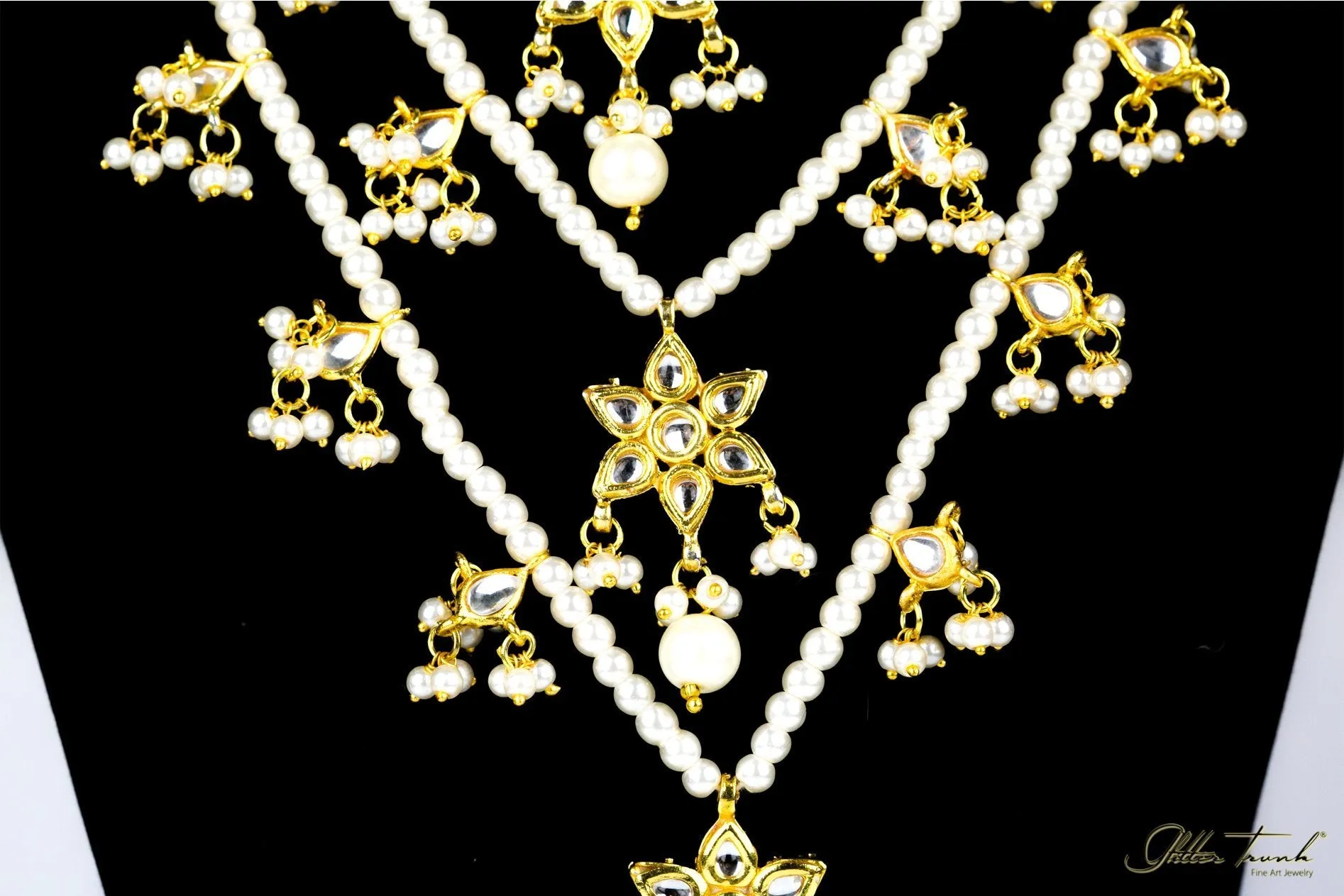 Queen's Necklace Pearl Cape