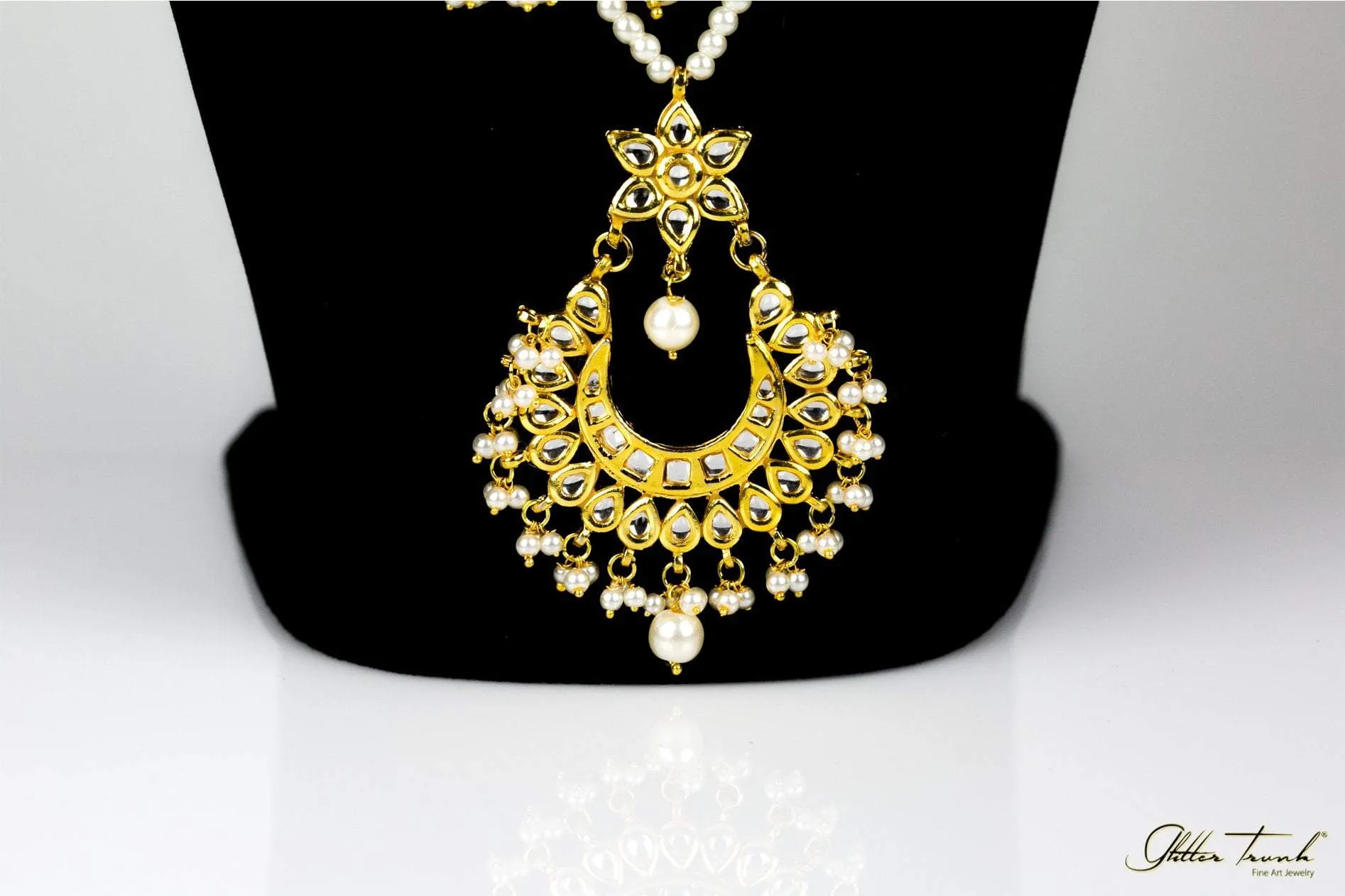 Queen's Necklace Pearl Cape