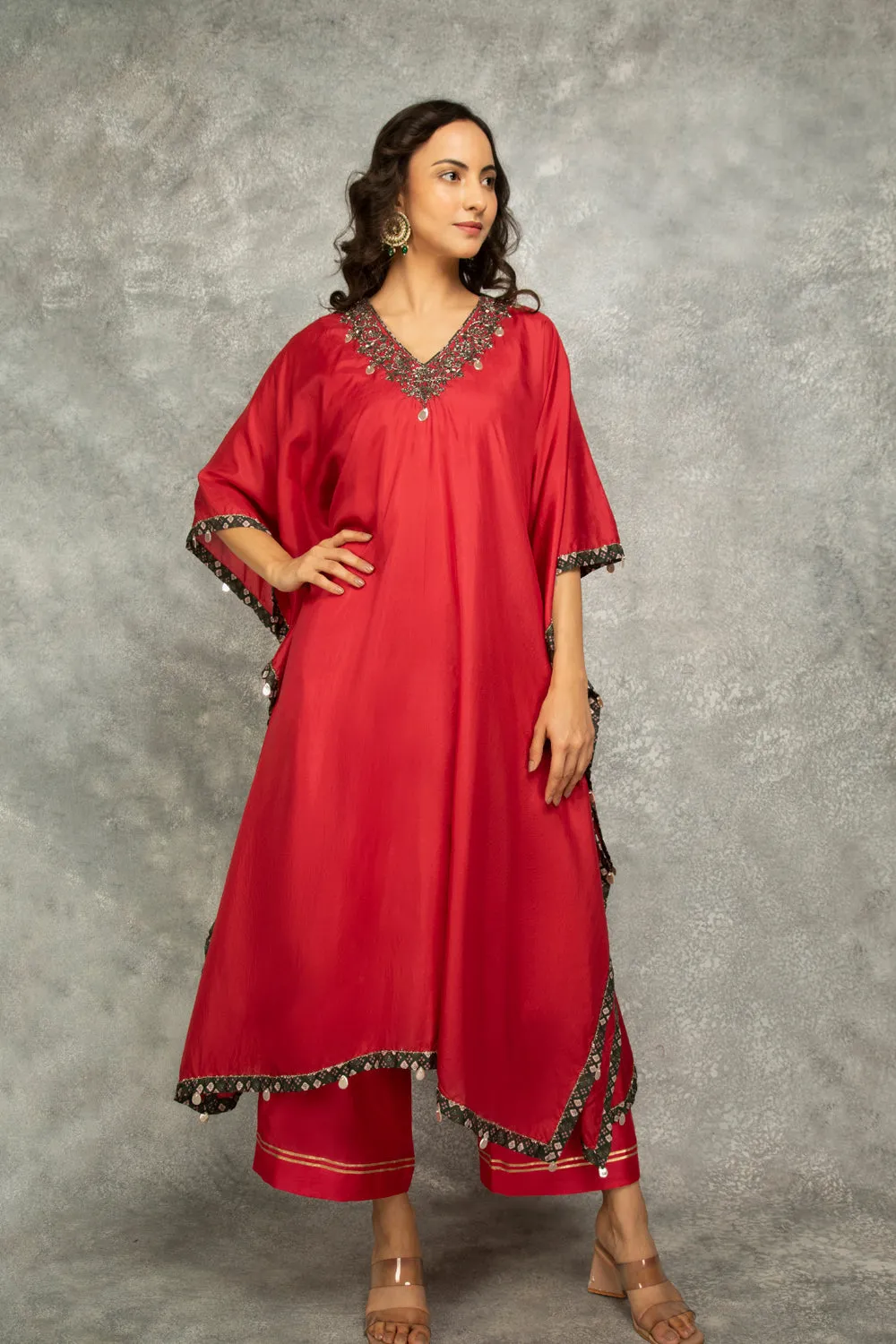 Rose Pink Embroidered Kaftaan Set Of 2