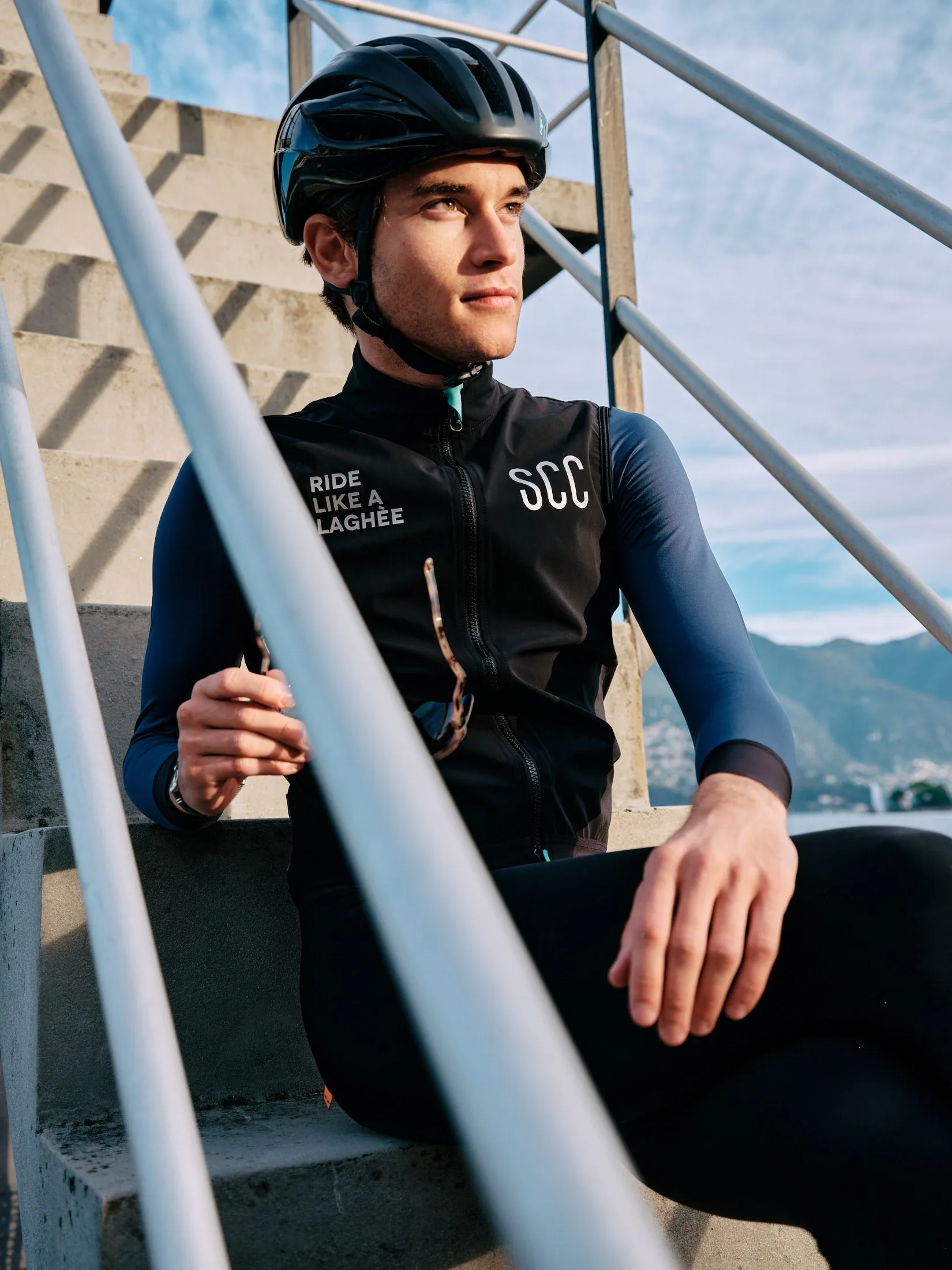 SCC wind and water proof vest - black