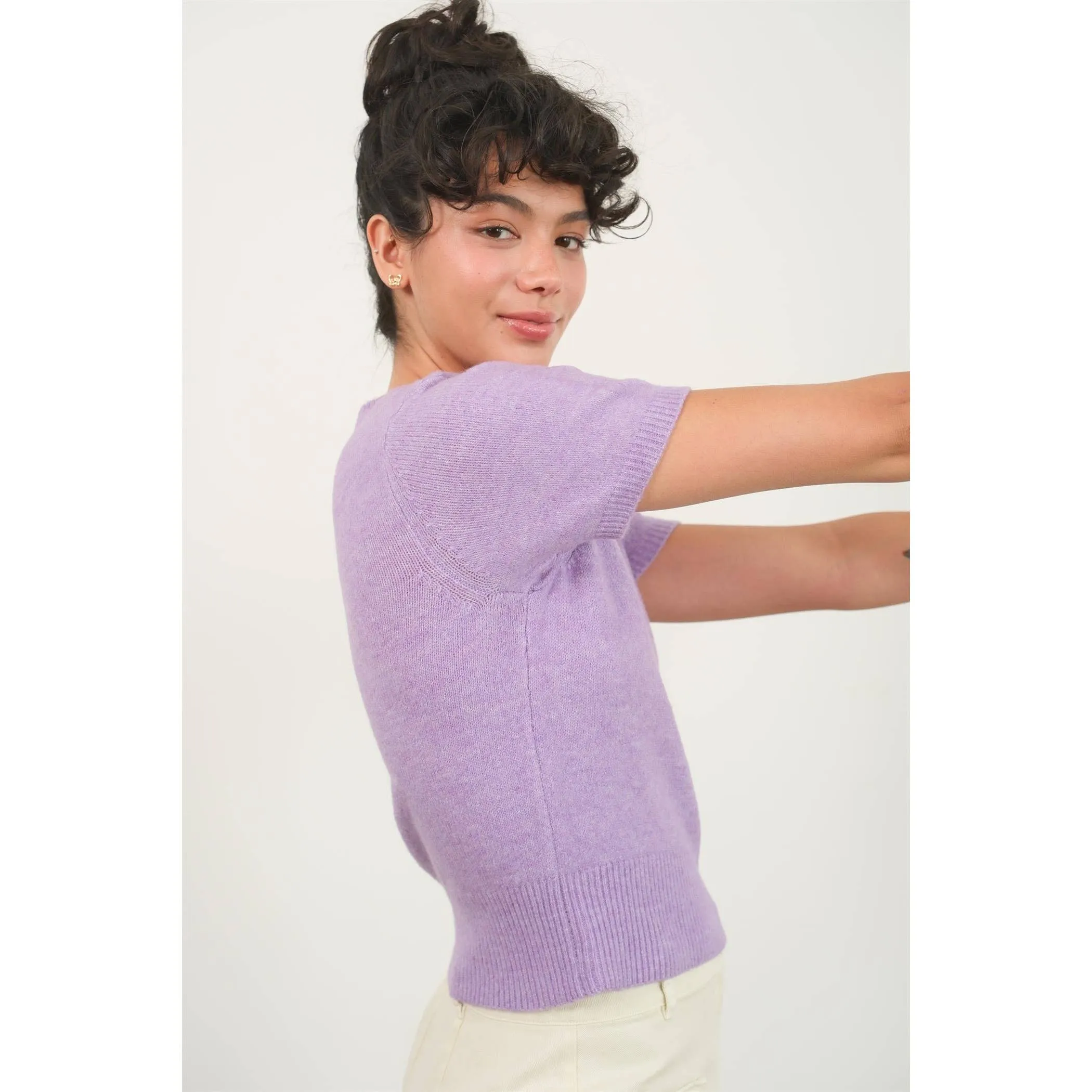 SHORT SLEEVE KNIT SWEATER