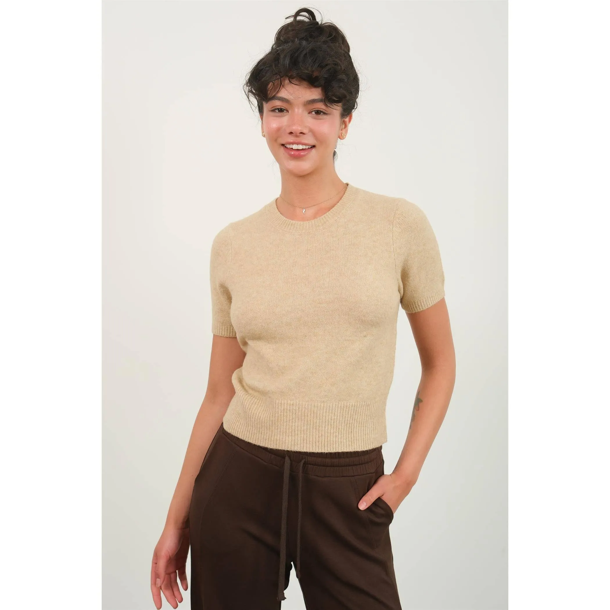 SHORT SLEEVE KNIT SWEATER