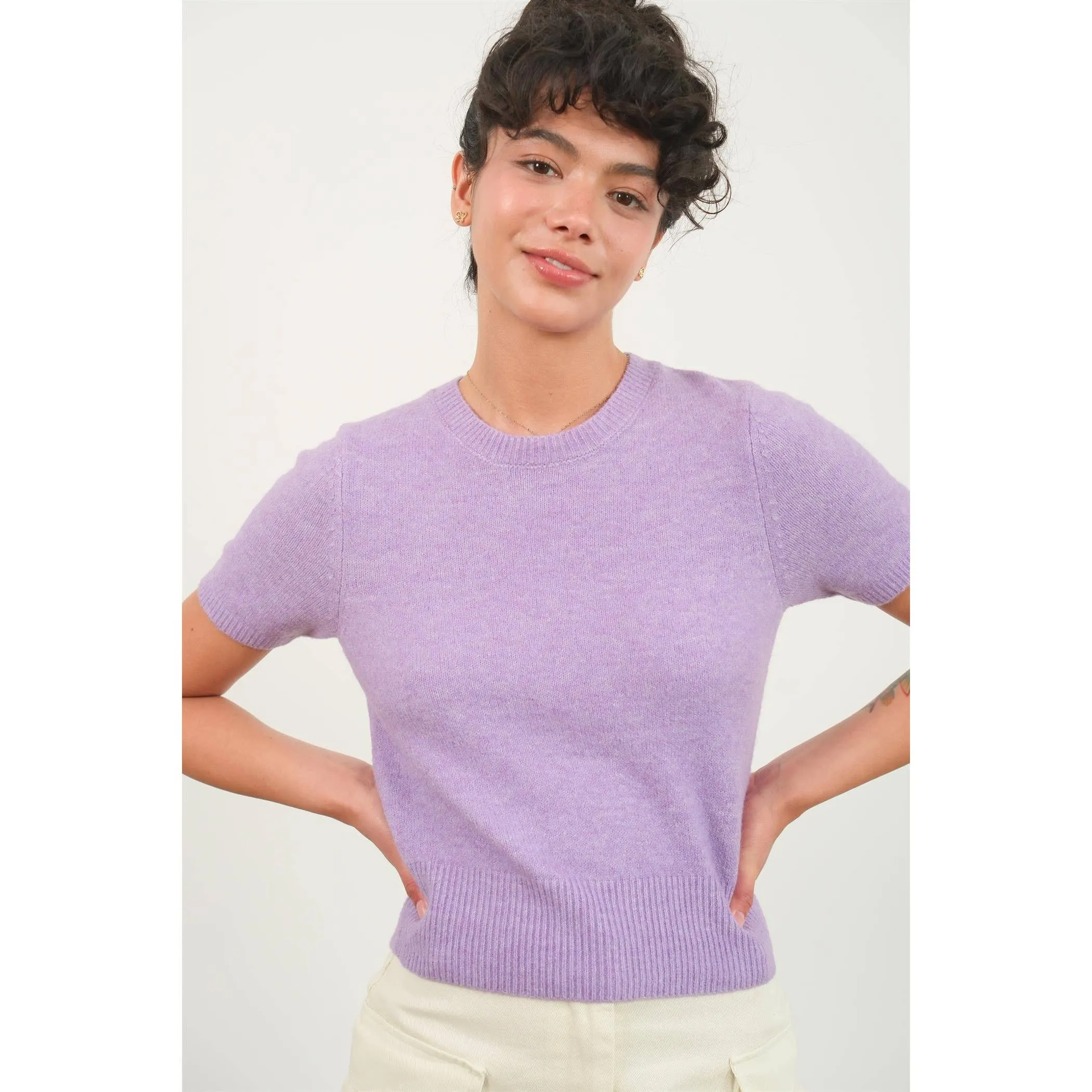 SHORT SLEEVE KNIT SWEATER