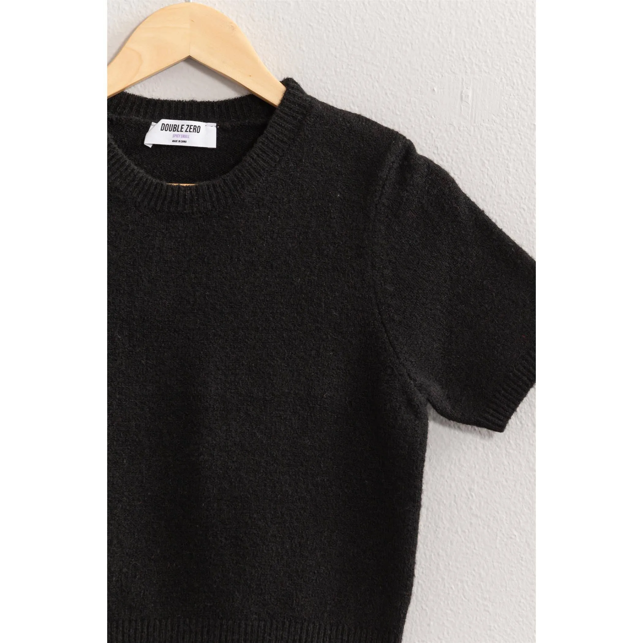 SHORT SLEEVE KNIT SWEATER
