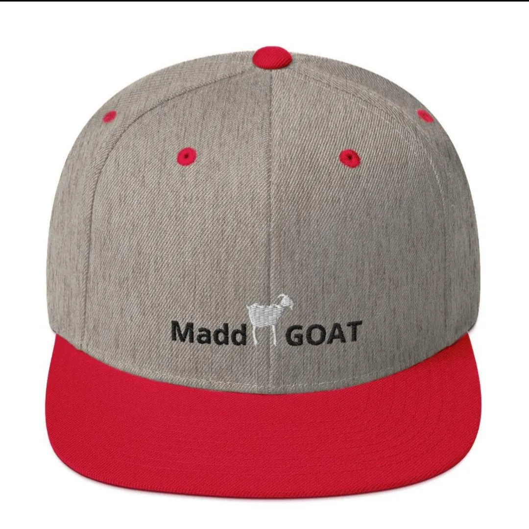 Snapback Madd Goat Hat Gray/Red – Stylish, Adjustable & Comfortable