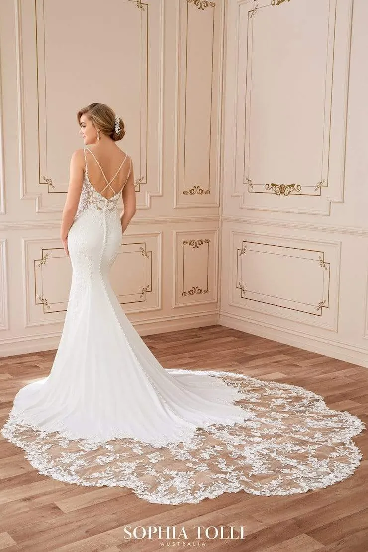 Sophia Tolli: Y22067 - Celestina