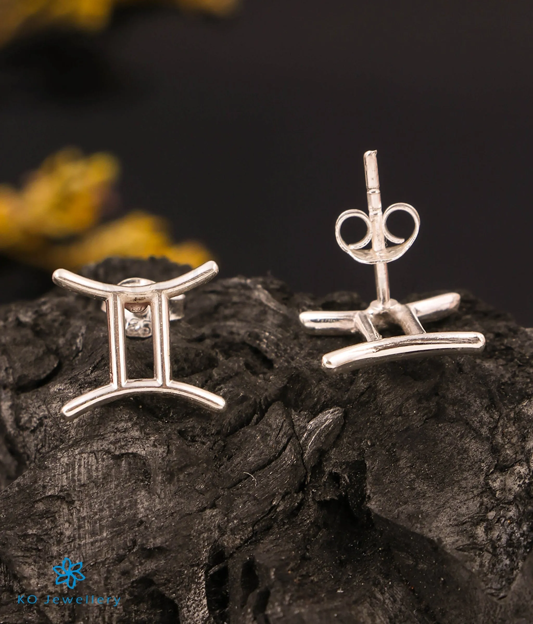 The Gemini Zodiac Silver Earring