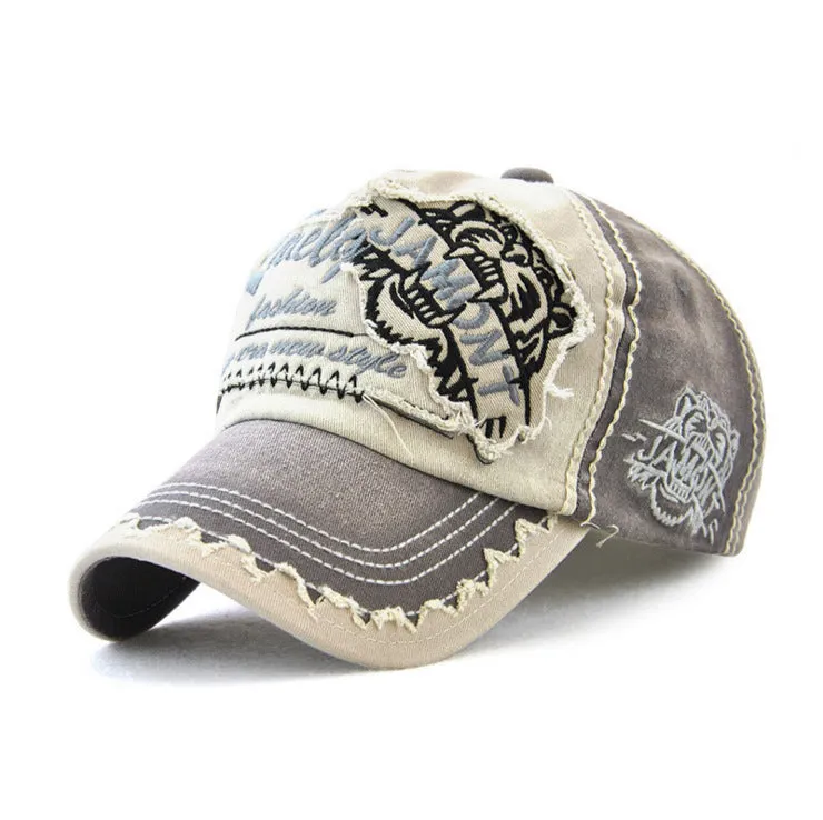 TIGER HEAD EMBROIDERED BASEBALL CAP