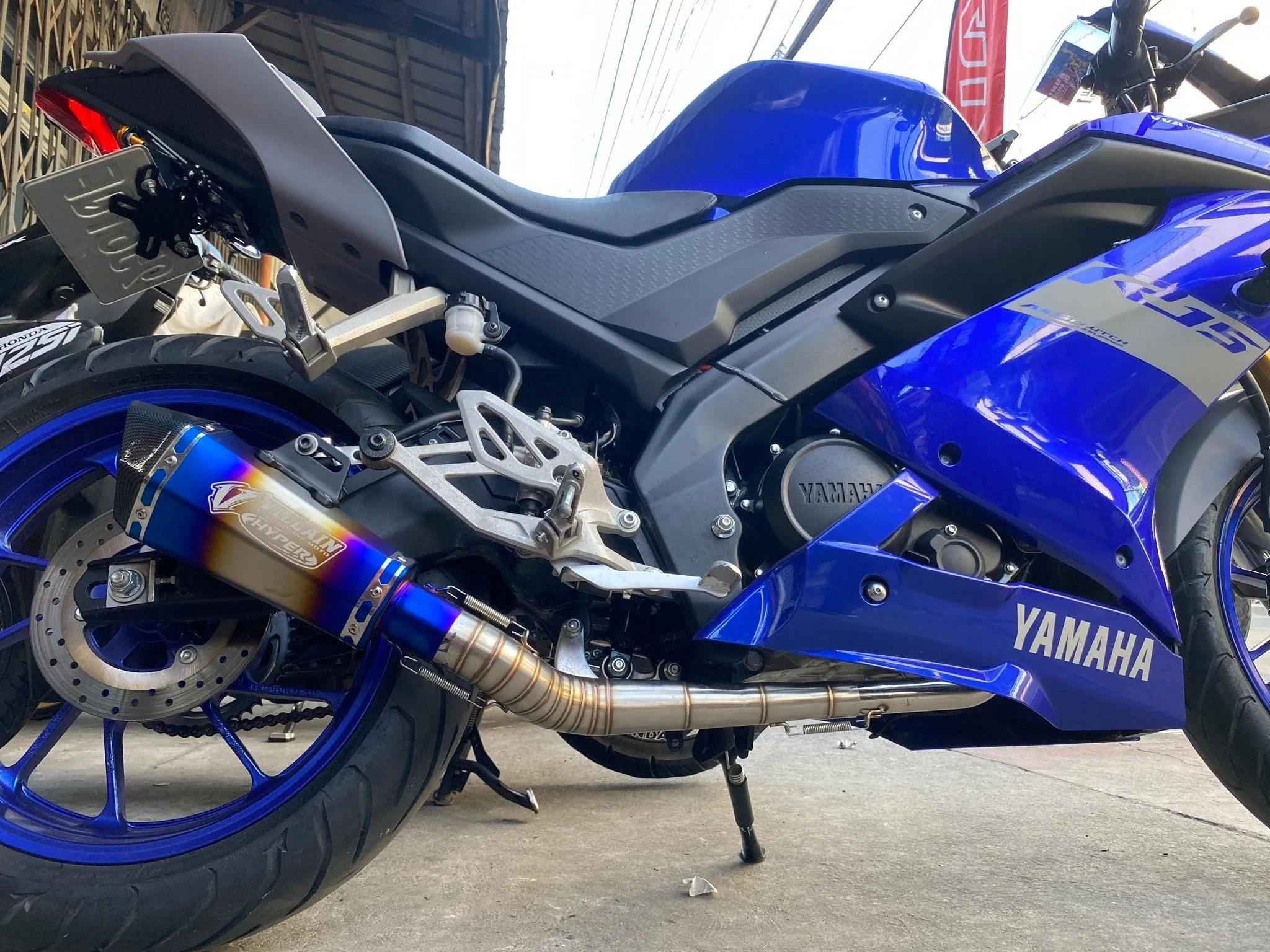 VILLAIN HYPER V3 (TITANIUM)