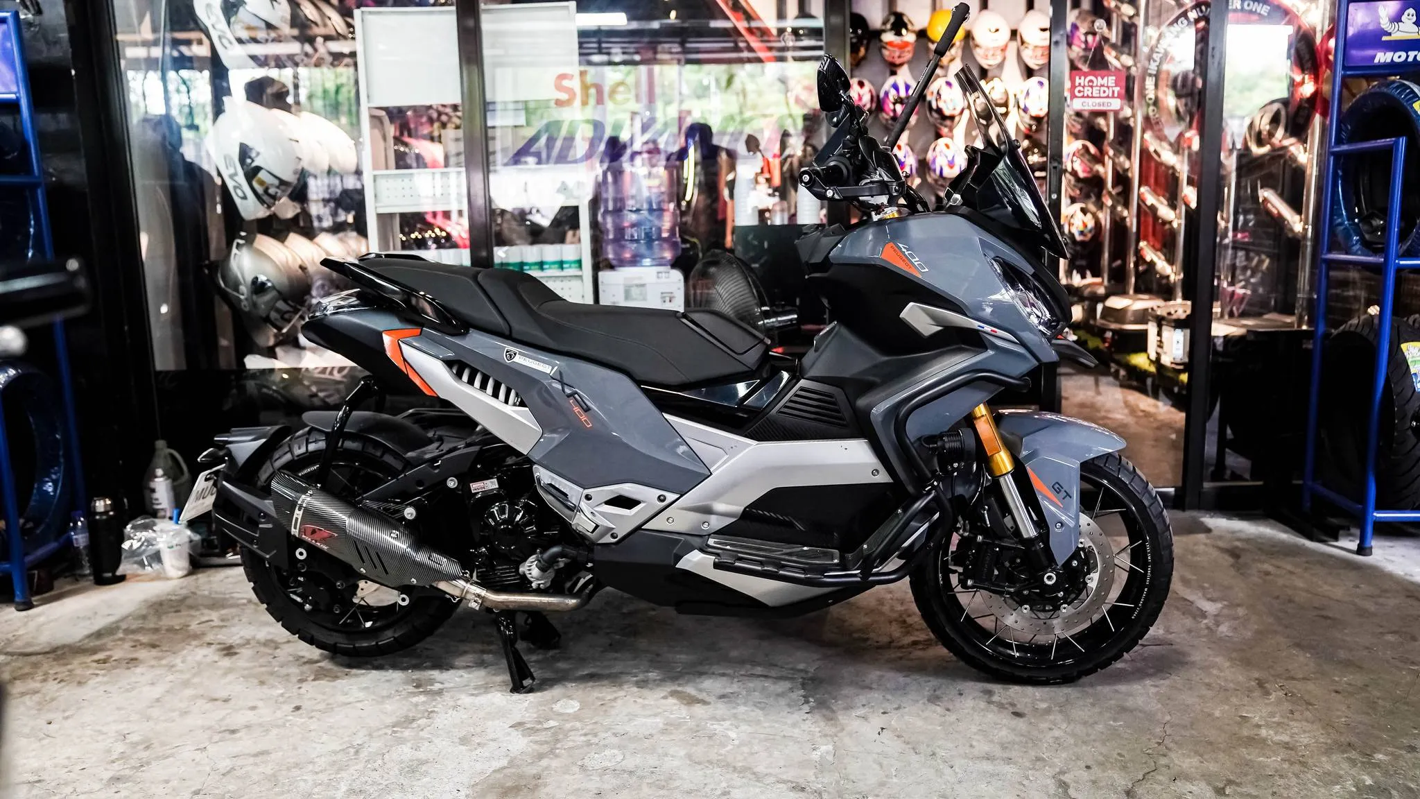 VILLAIN M1 (CARBON)
