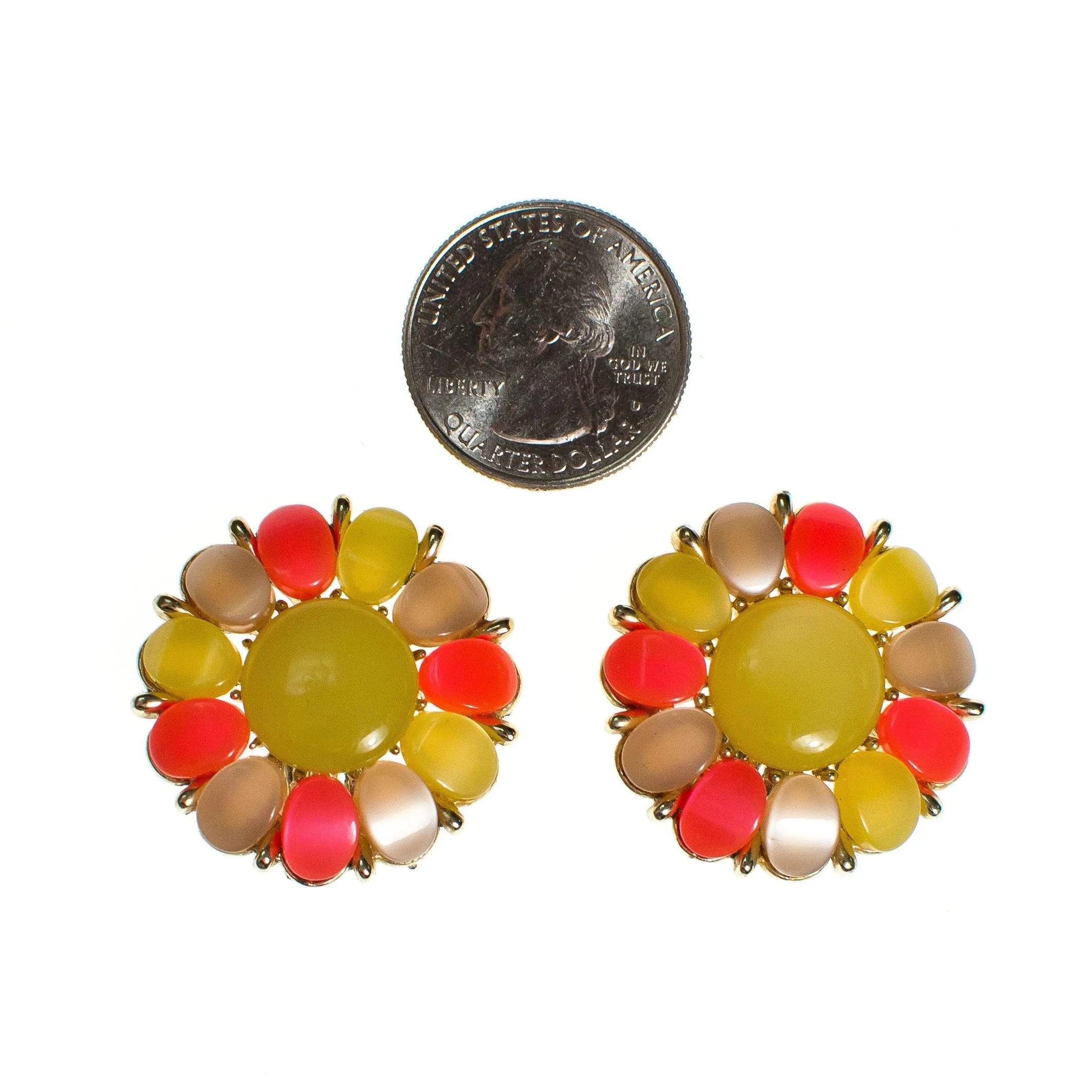 Vintage 1950s Mod Yellow Orange, Champagne Thermoset Lucite Moonglow Medallion Statement Earrings, Clip On