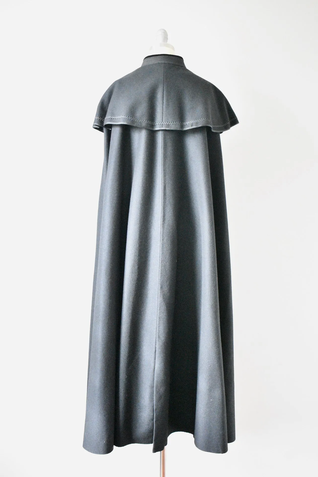 Vintage 1960s Black Embroidered Casa Sesena Madrid  Vintage Spanish Cape