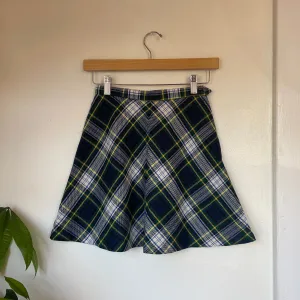 Vintage 60s 70s 80s L.S. Ayres & Co plaid wool blend mini skirt // XXS XS (HT2334)