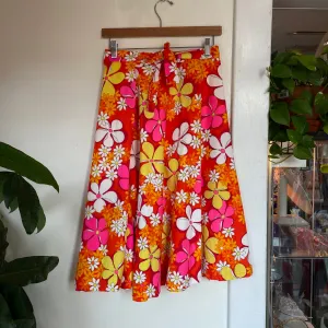 Vintage 60s retro psychedelic floral wrap skirt // OSFM (HT2394)
