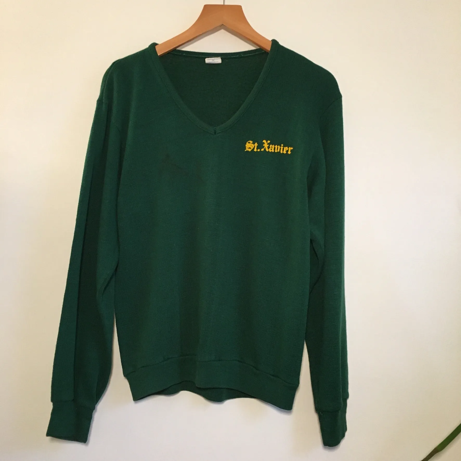 Vintage CHAMPION St Xavier v-neck sweater // size Medium