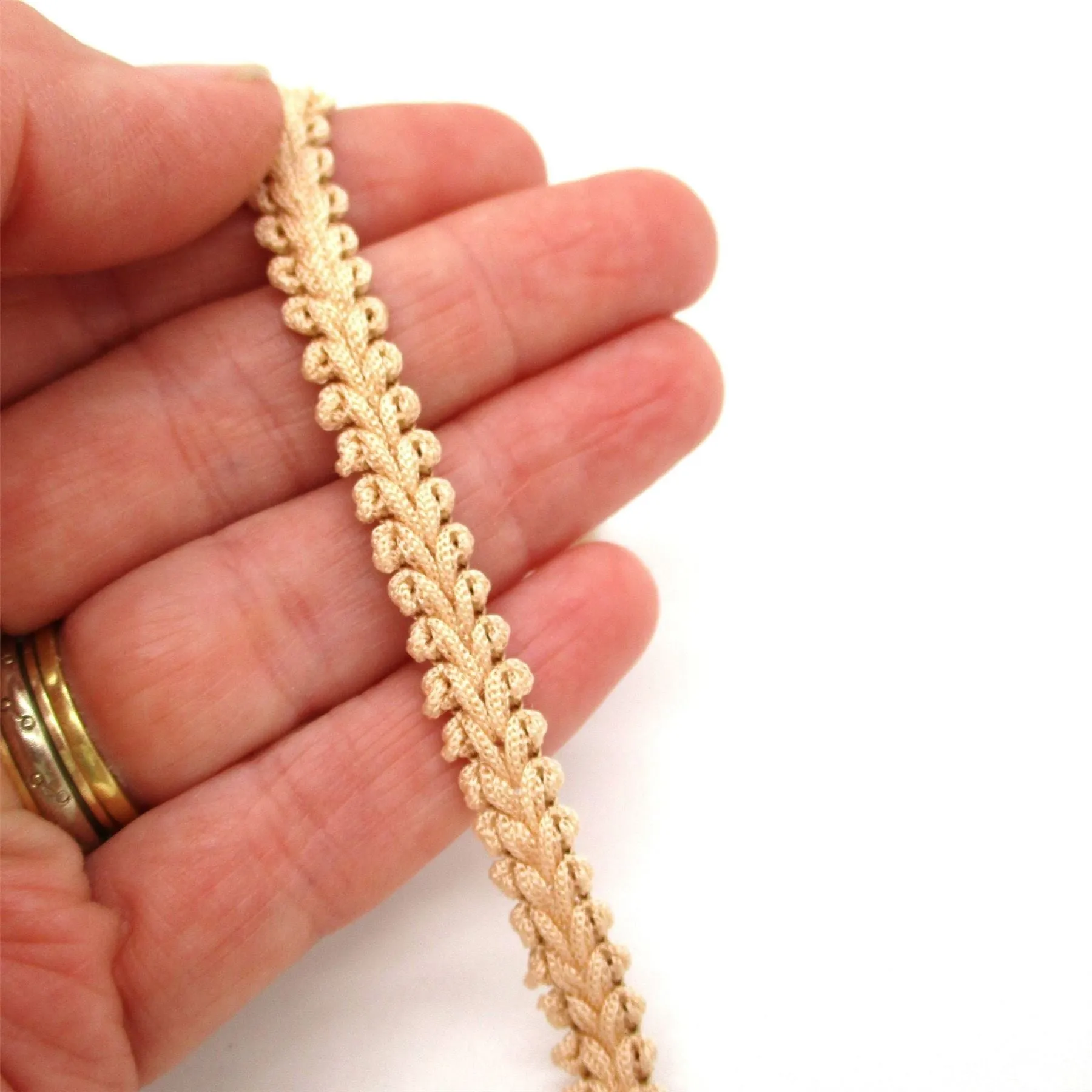 Vintage Feather Braid 7mm 713