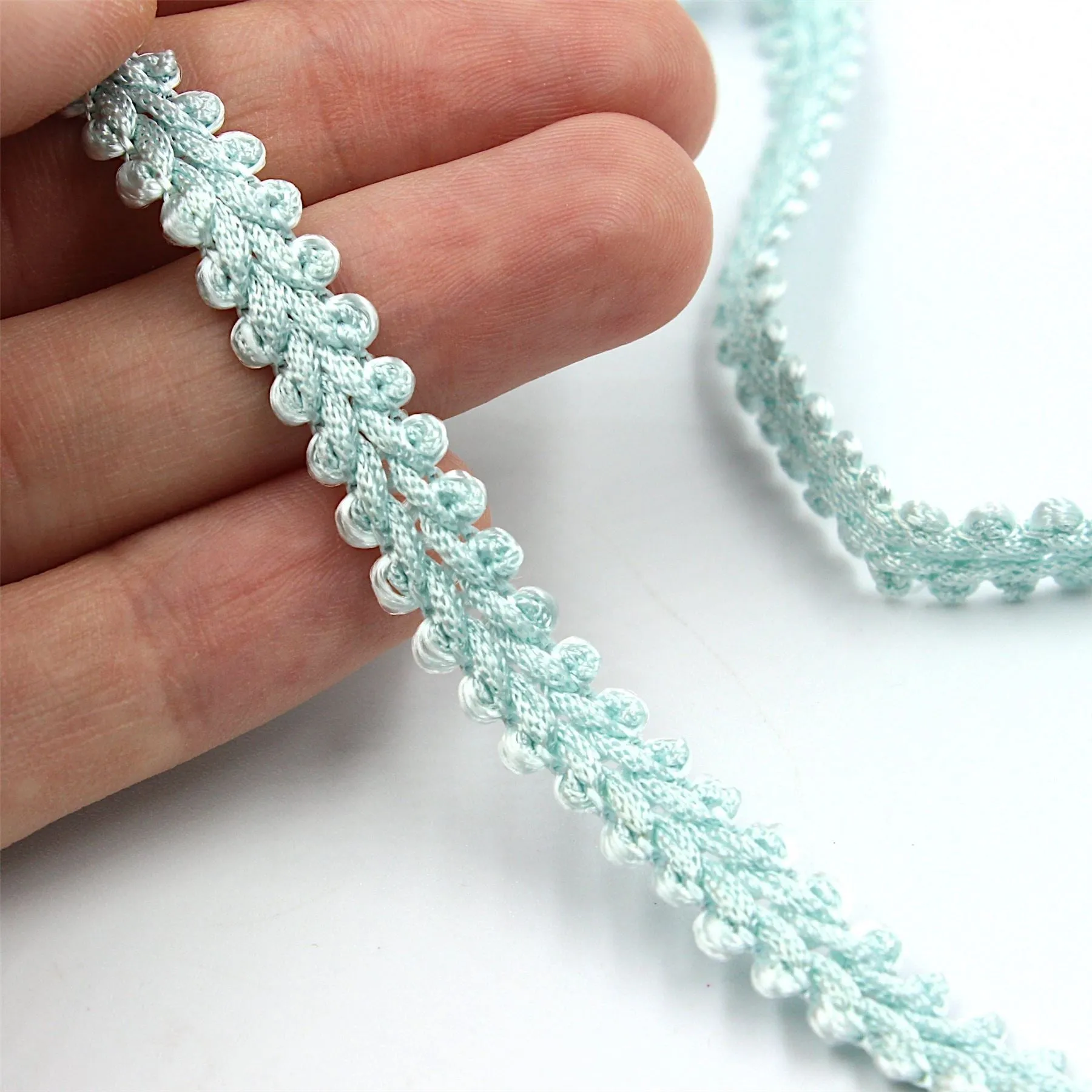 Vintage Feather Braid 7mm 713