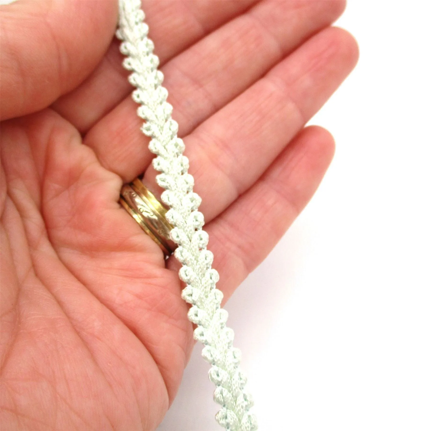 Vintage Feather Braid 7mm 713
