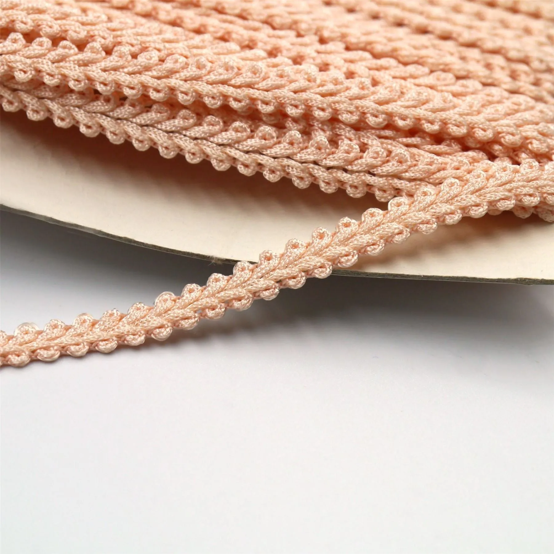 Vintage Feather Braid 7mm 713