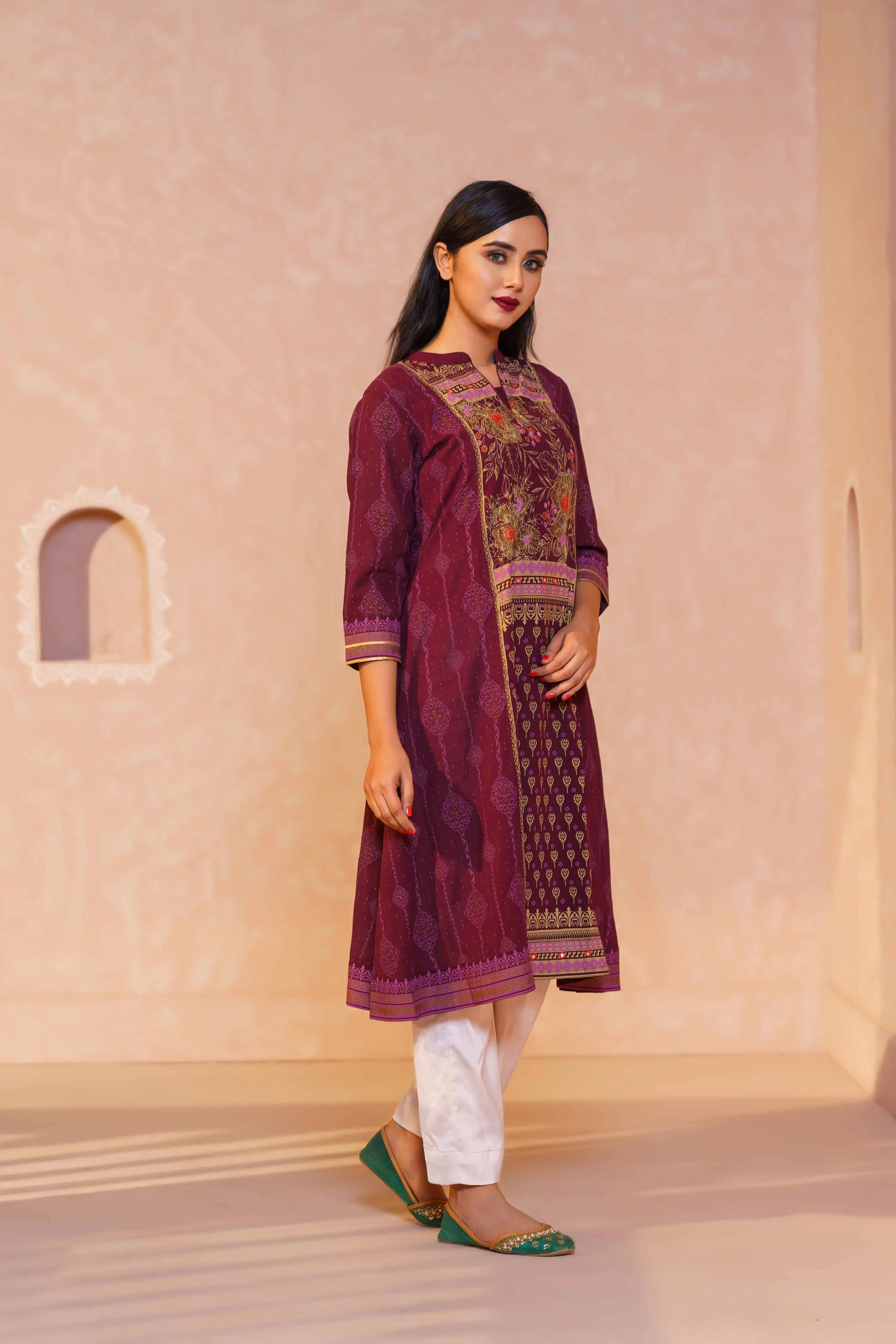 Women Maroon Embroidered Kurti